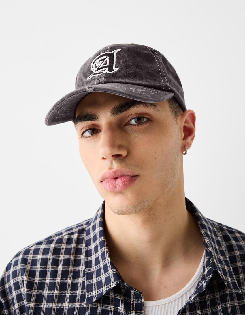 Faded cap with embroidery-Black-1