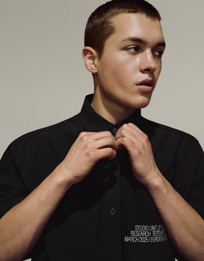 Embroidered short sleeve shirt-Black