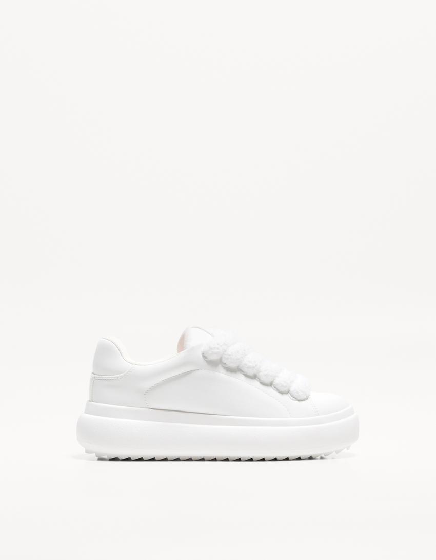 حذاء رياضي بنعل سميك-أبيض