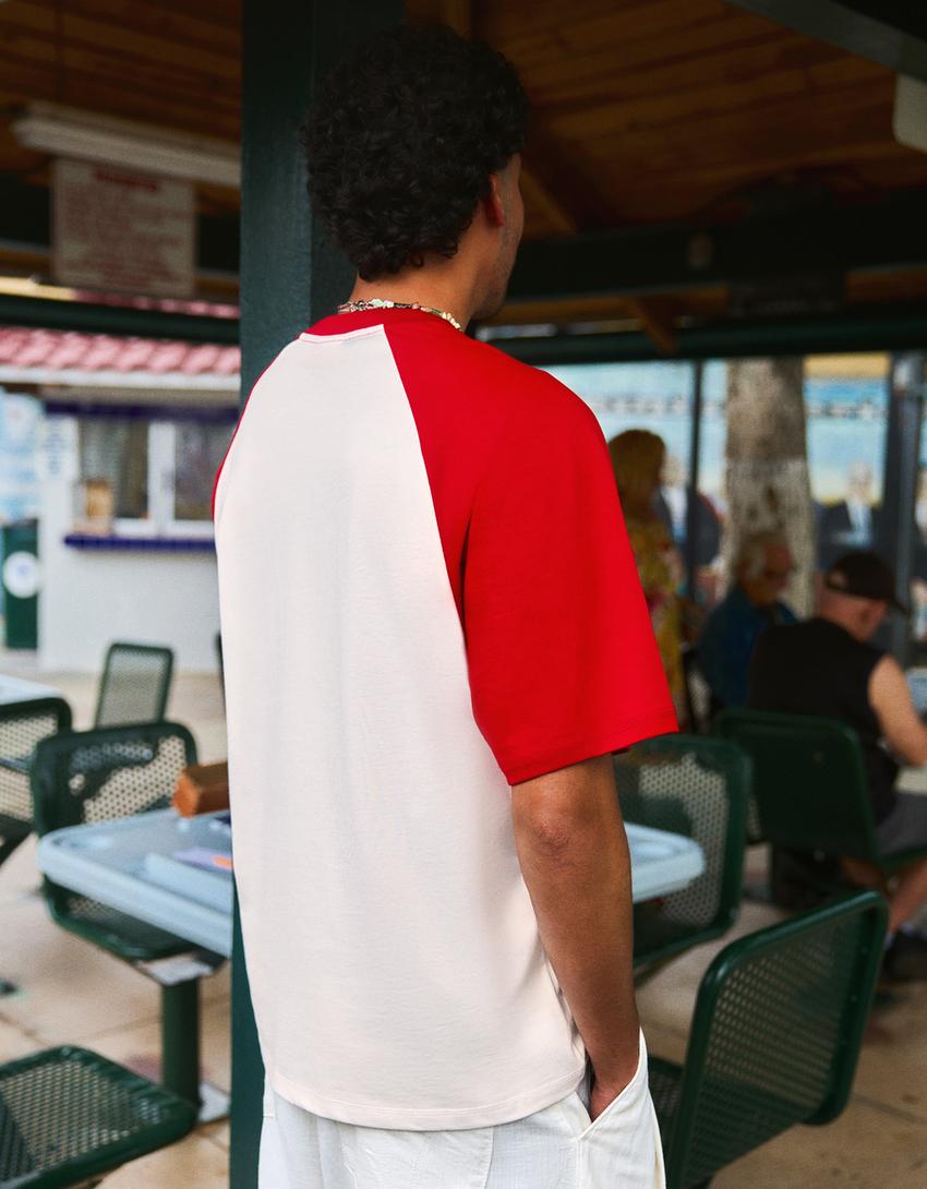 Camiseta raglan print-Rojo