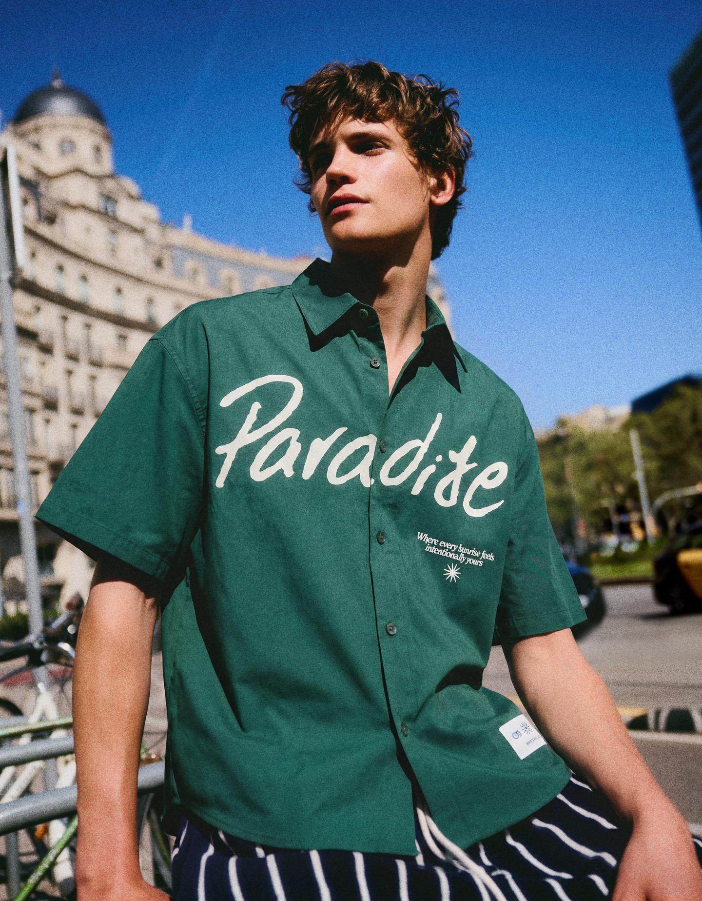 Bershka koszula oversize z krótkim rękawem i nadrukiem zielony