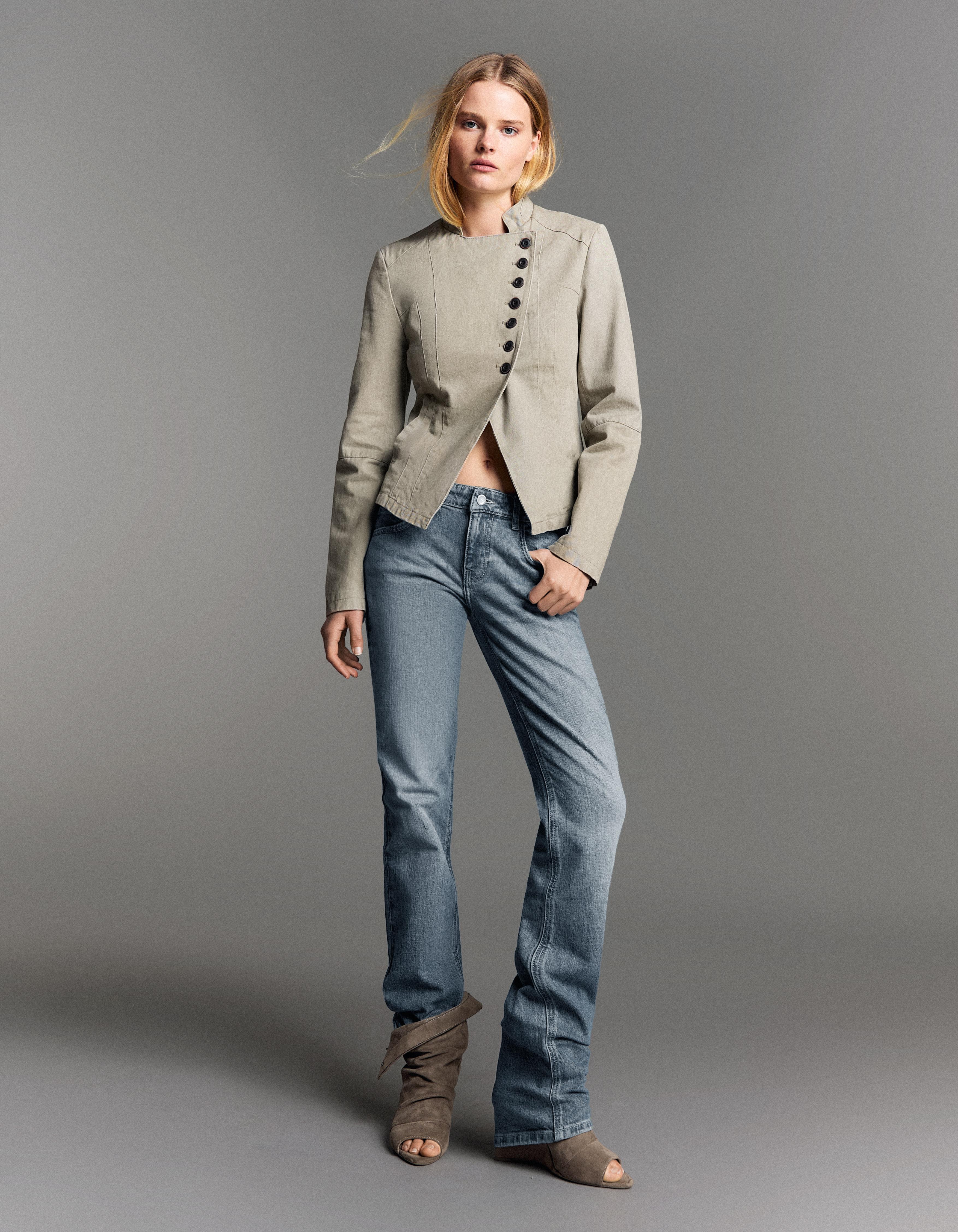 Low-rise slim fit jeans — Light blue