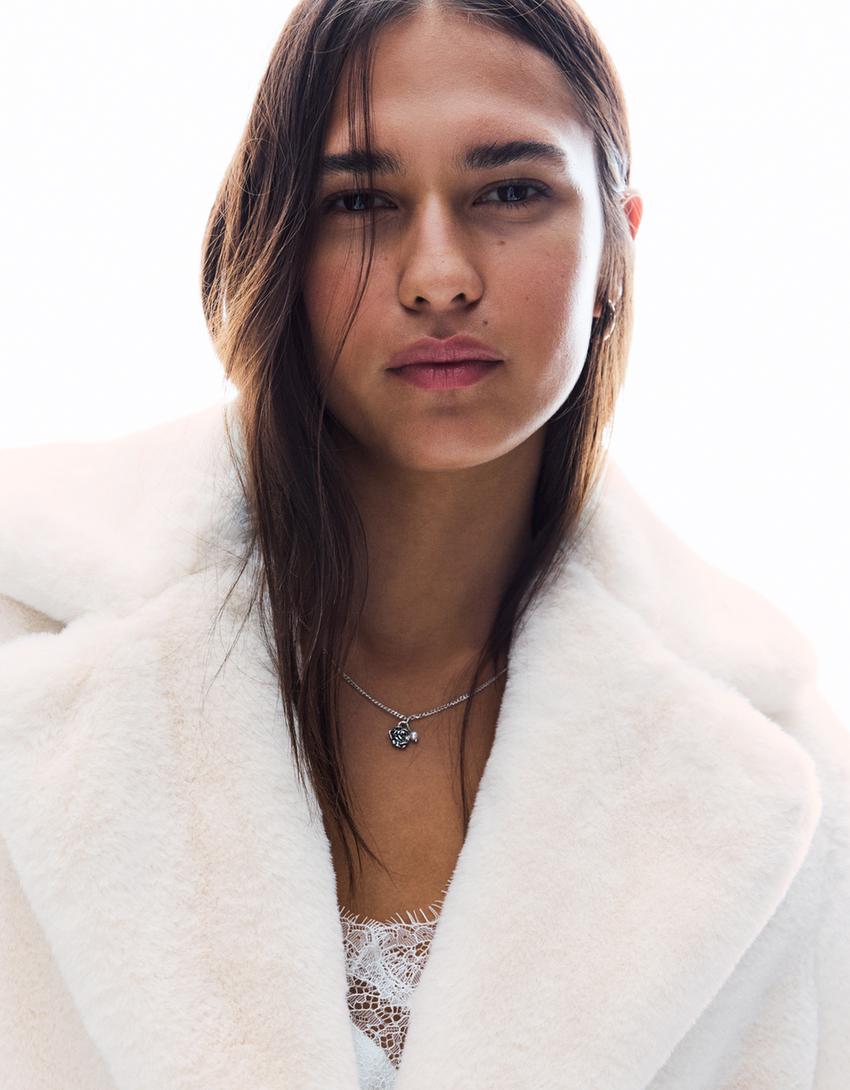 Kabát z falošnej kožušiny-Surová