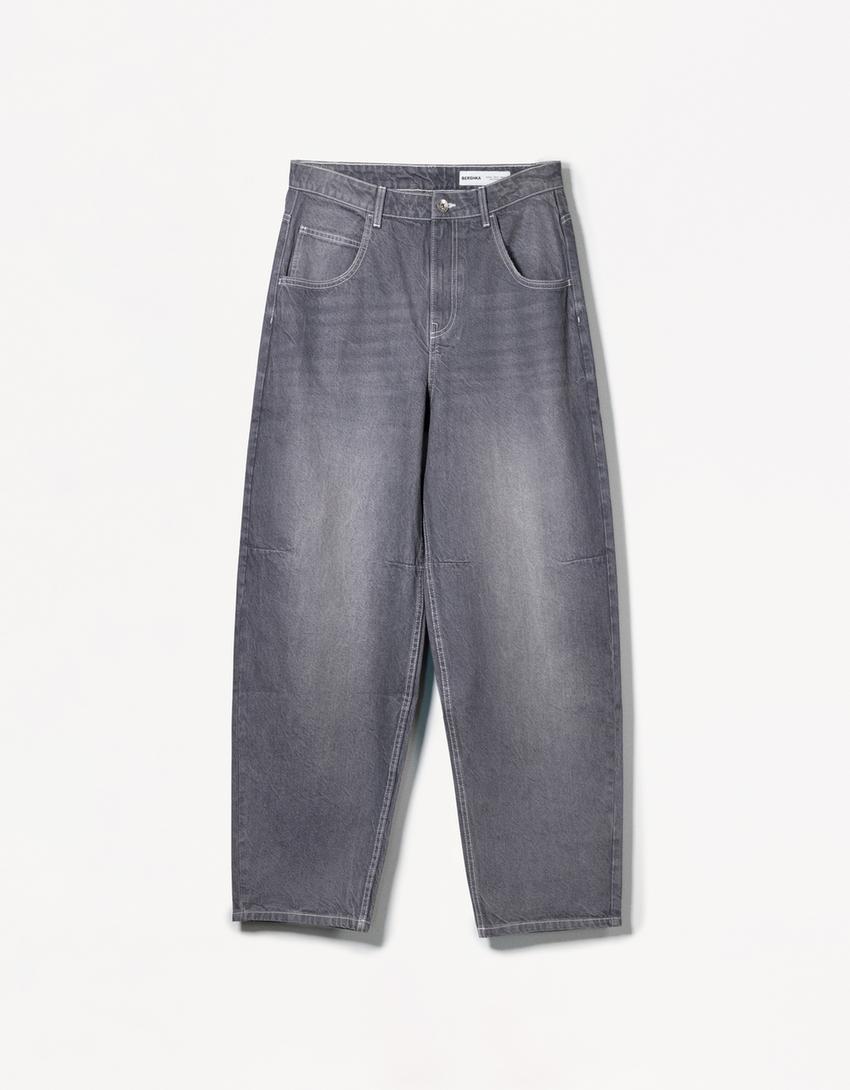 Balloon fit jeans