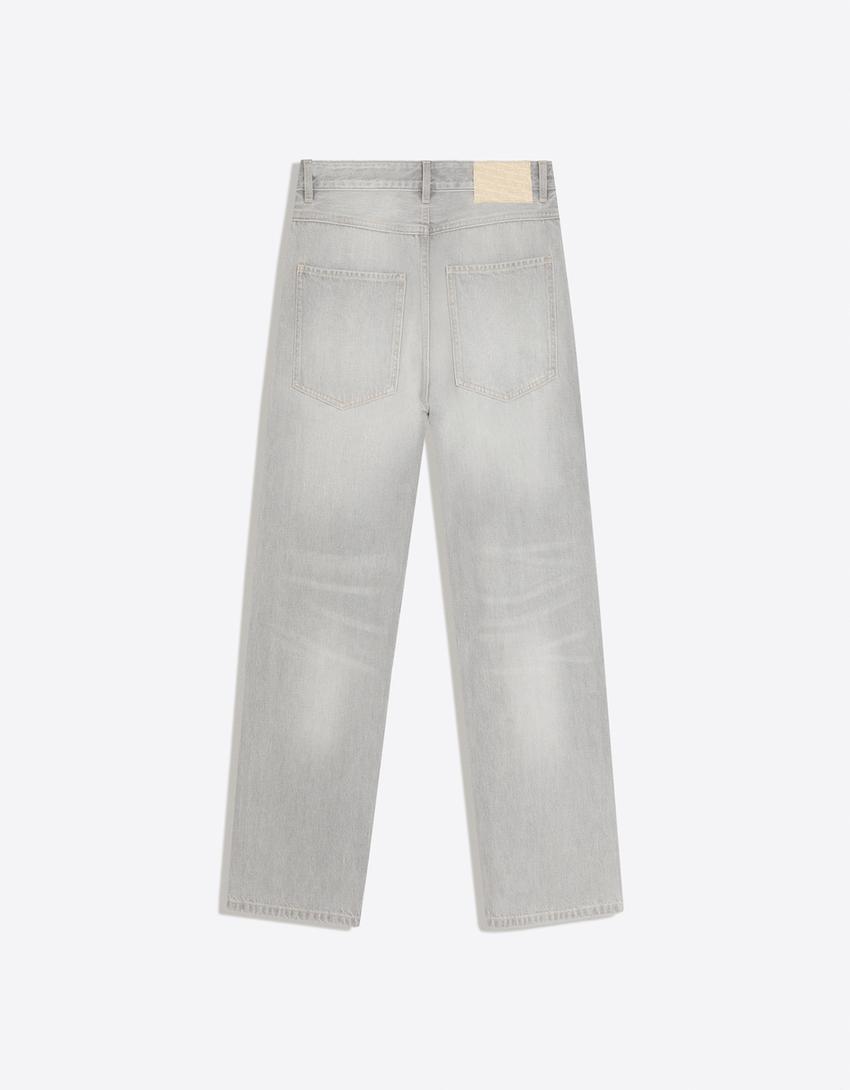 Loose-Fit-Jeans-Grau