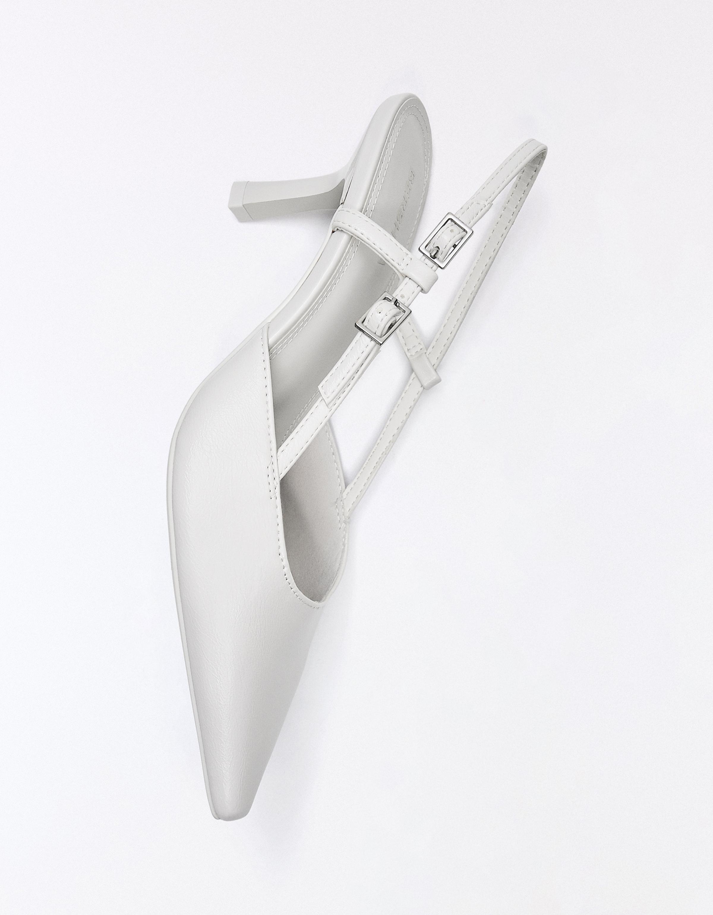 BUCKLED HIGH-HEEL SHOES — WHITE