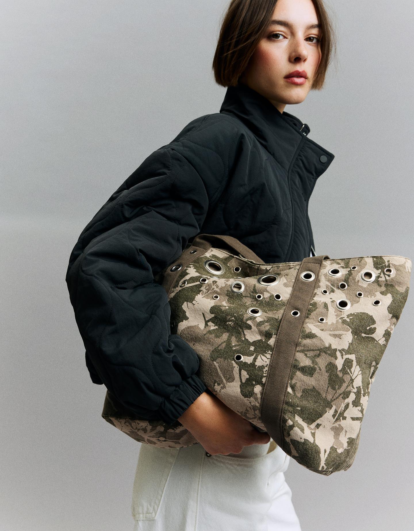 Bershka torba typu shopper z oczkami khaki