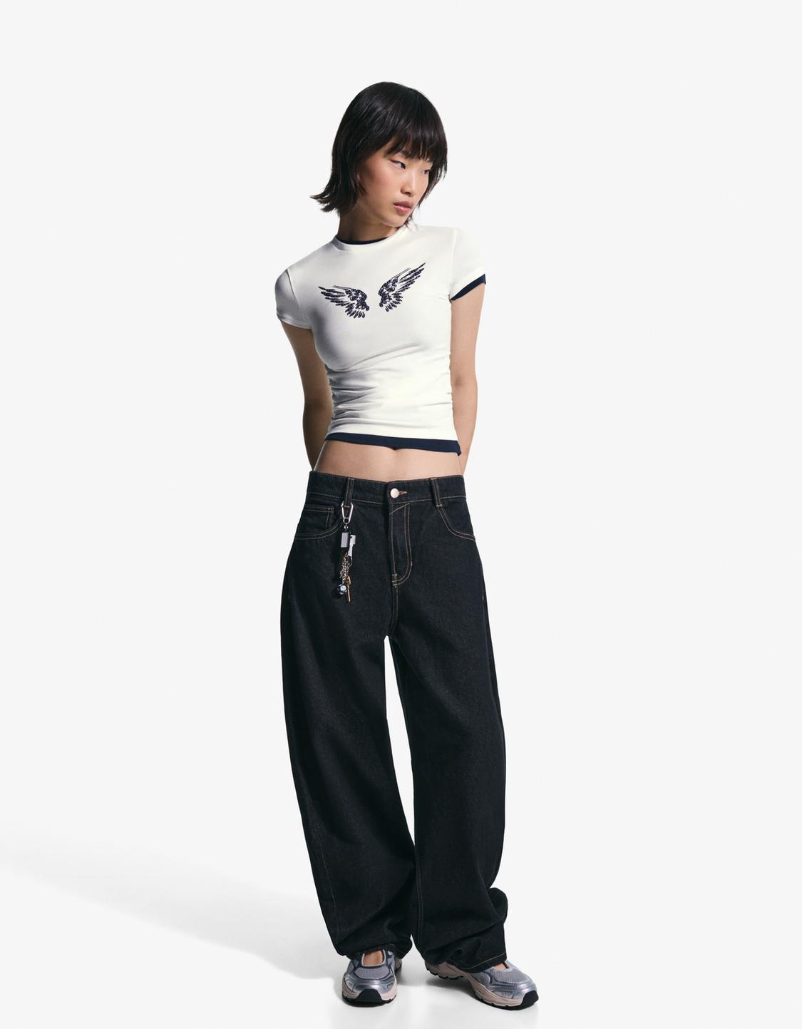 Short sleeve T-shirt with studded print