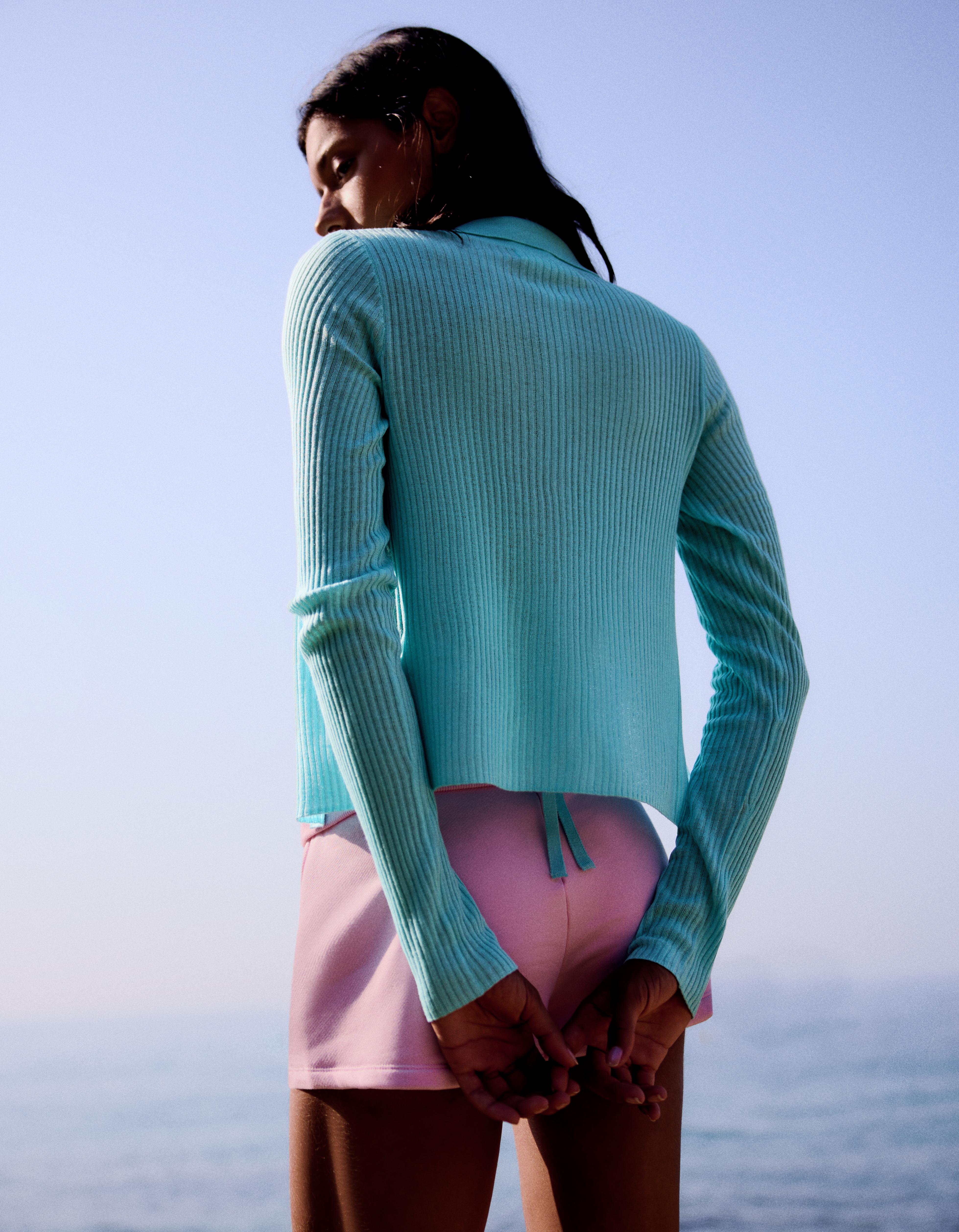 Fine-knit polo collar cardigan