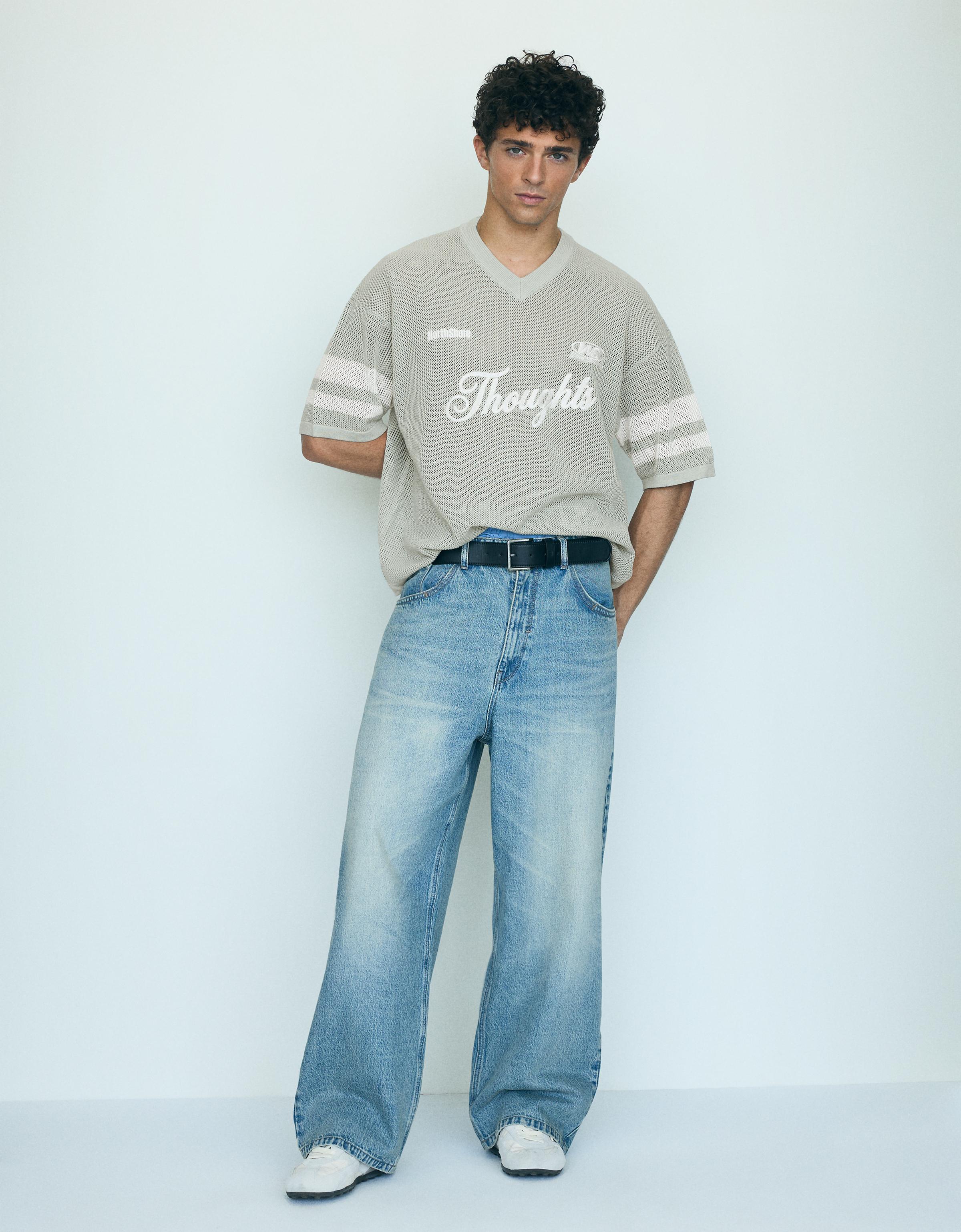Embroidered mesh V-neck T-shirt — Green