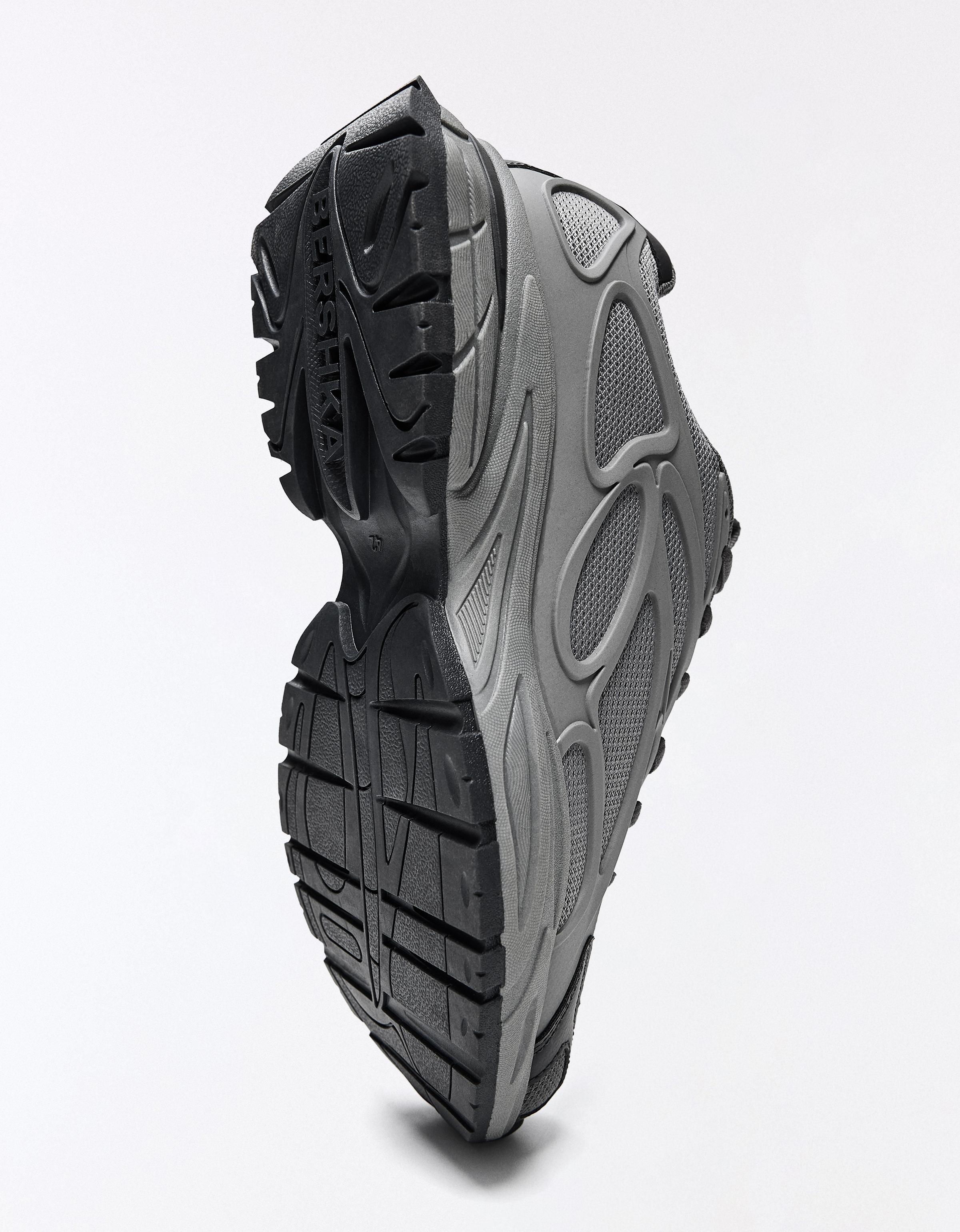 Chunky mixed-material sneakers — Grey