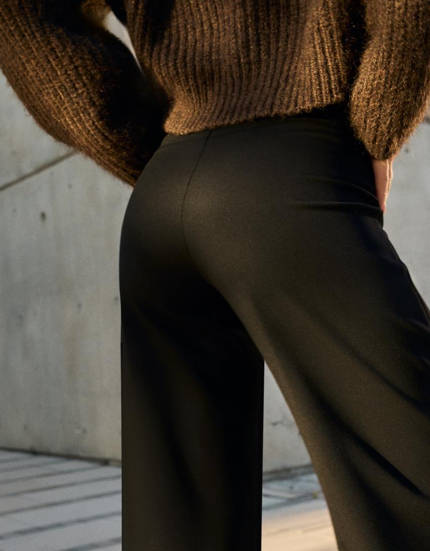 Wide-leg trousers