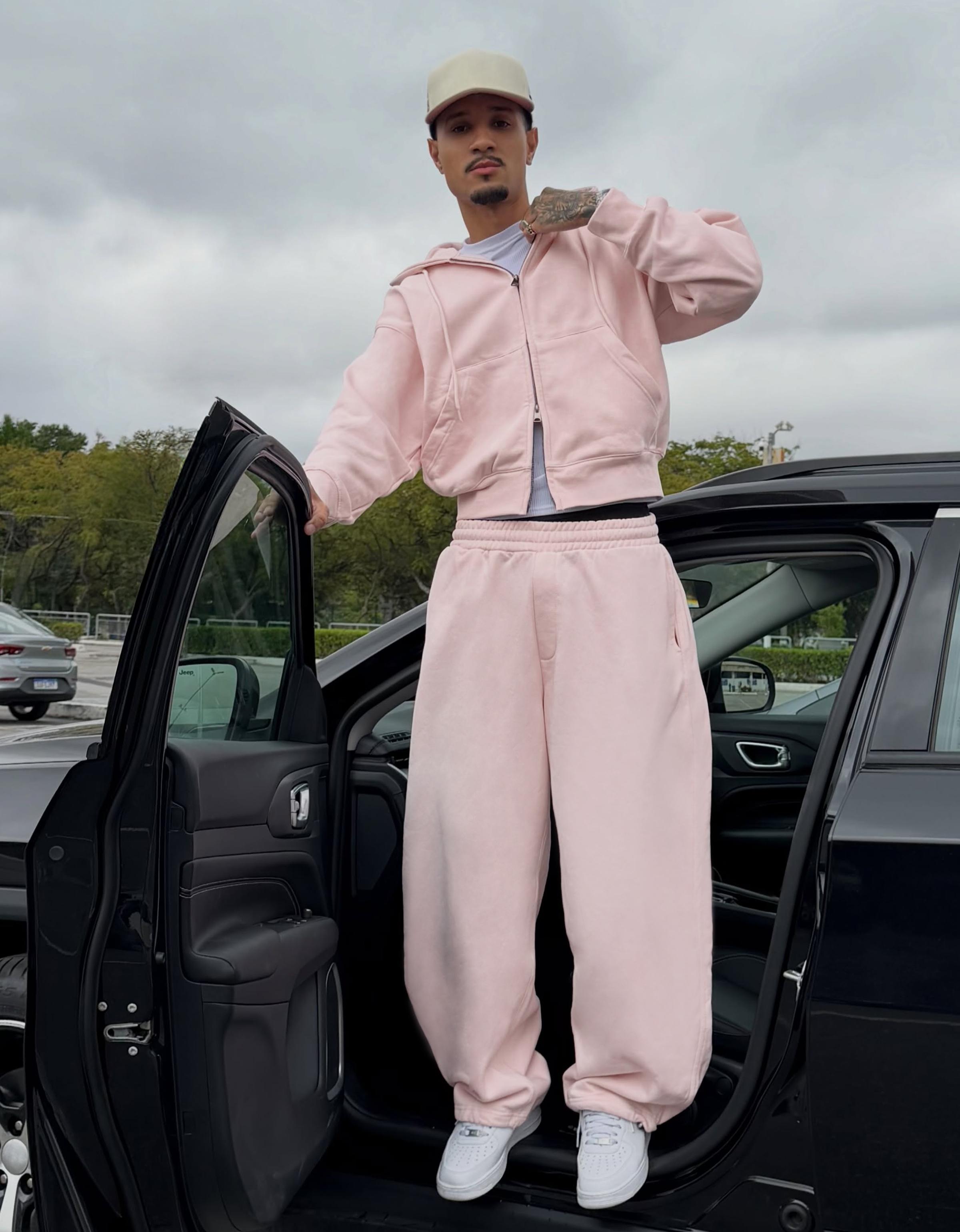 Zip-up hoodie — Pink