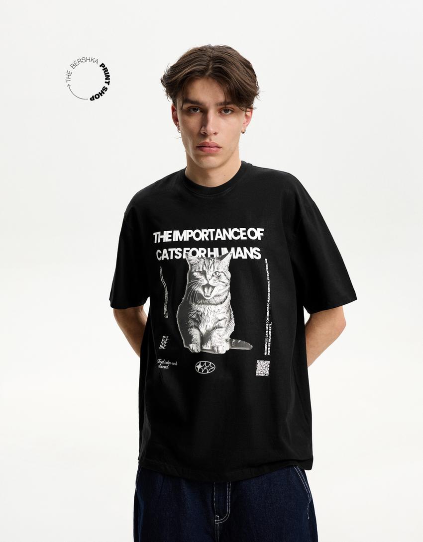 Bershka Wearable Art, rövid ujjú póló-Fekete-1