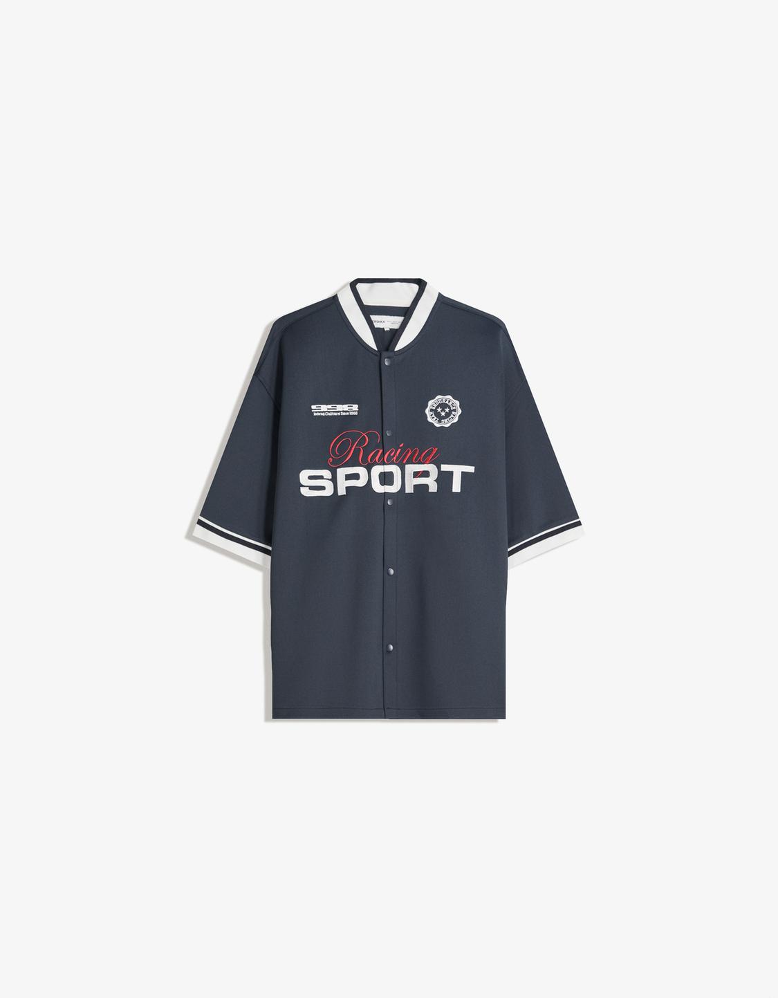 Embroidered short sleeve shirt