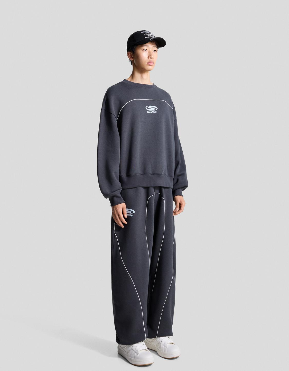 Balloon fit printed trousers