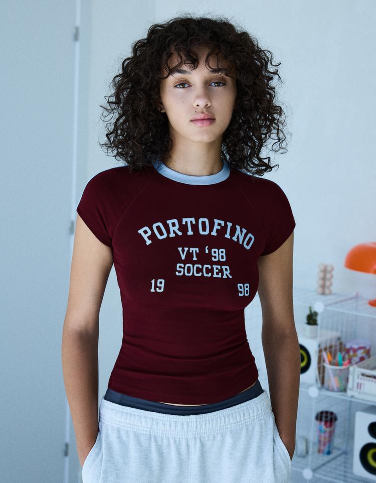 Short sleeve contrast print T-shirt — Burgundy