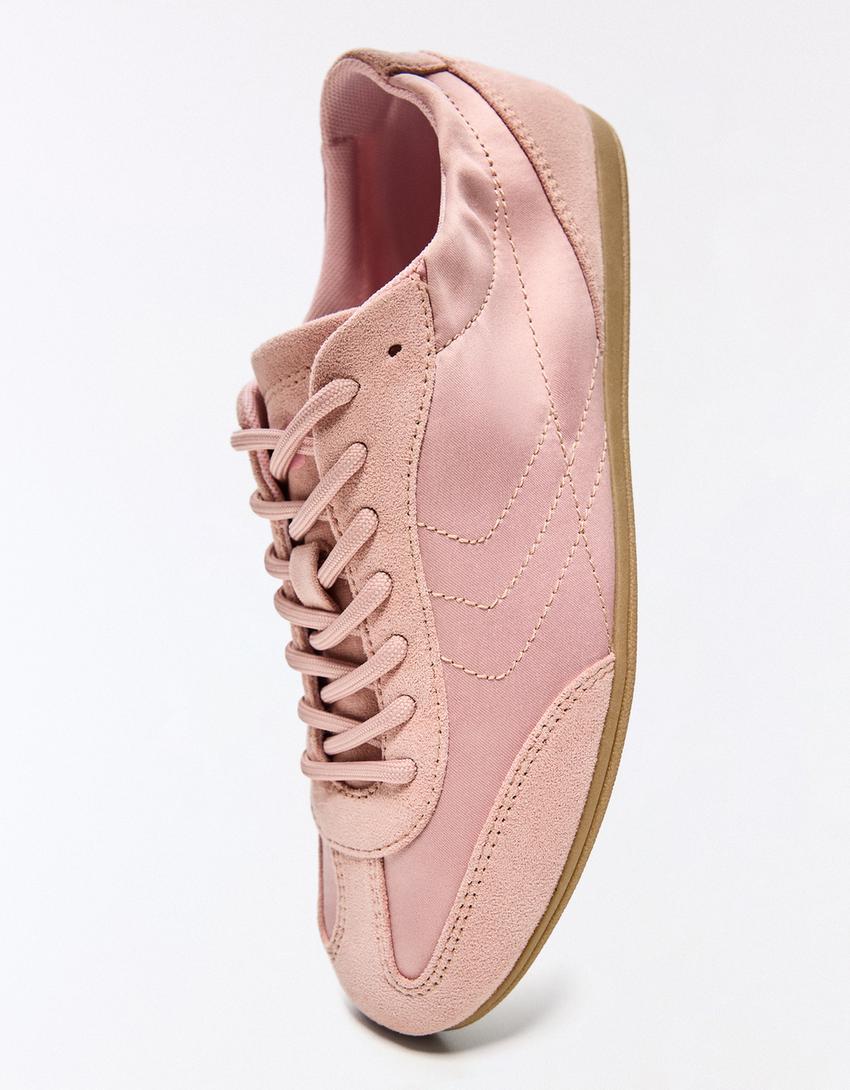 נעלי ספורט עם סוליה דקה-ורוד