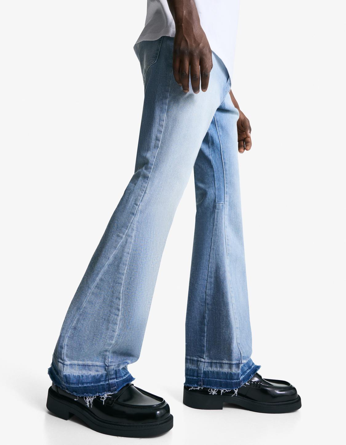 Flared jeans