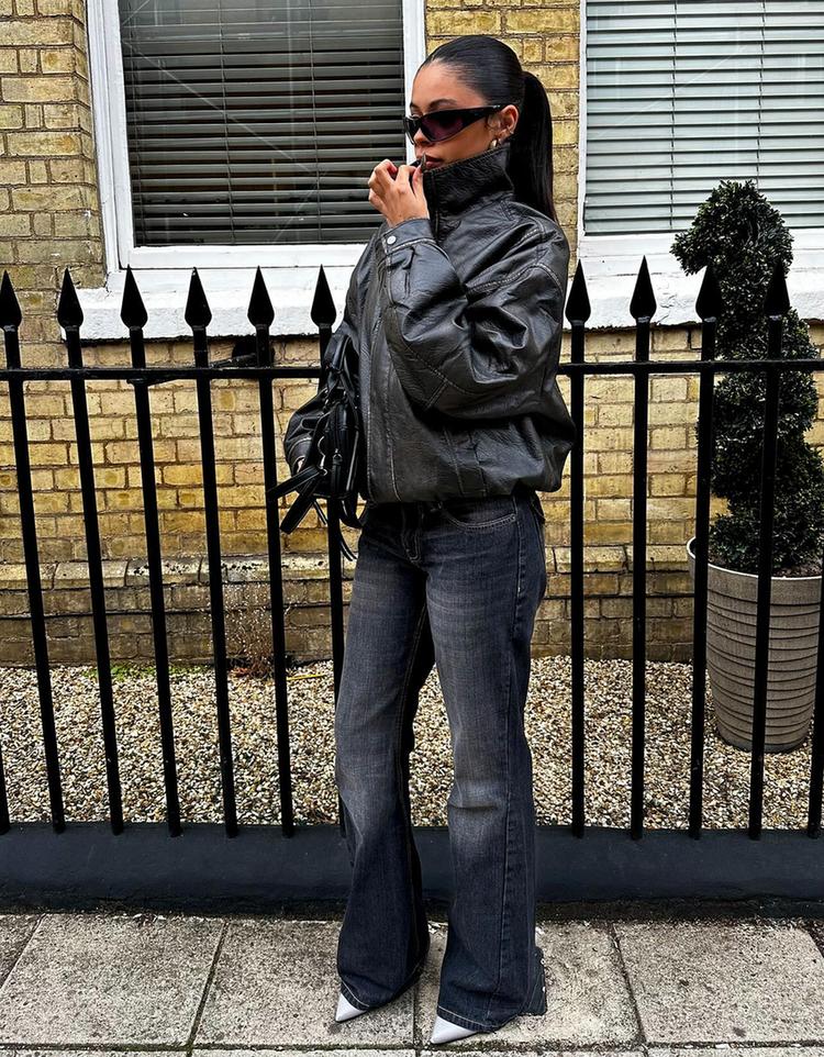 Flared baggy jeans