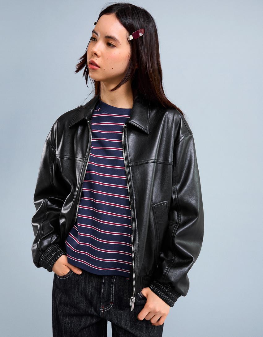 Cazadora efecto piel Cazadoras y blazers Mujer Bershka