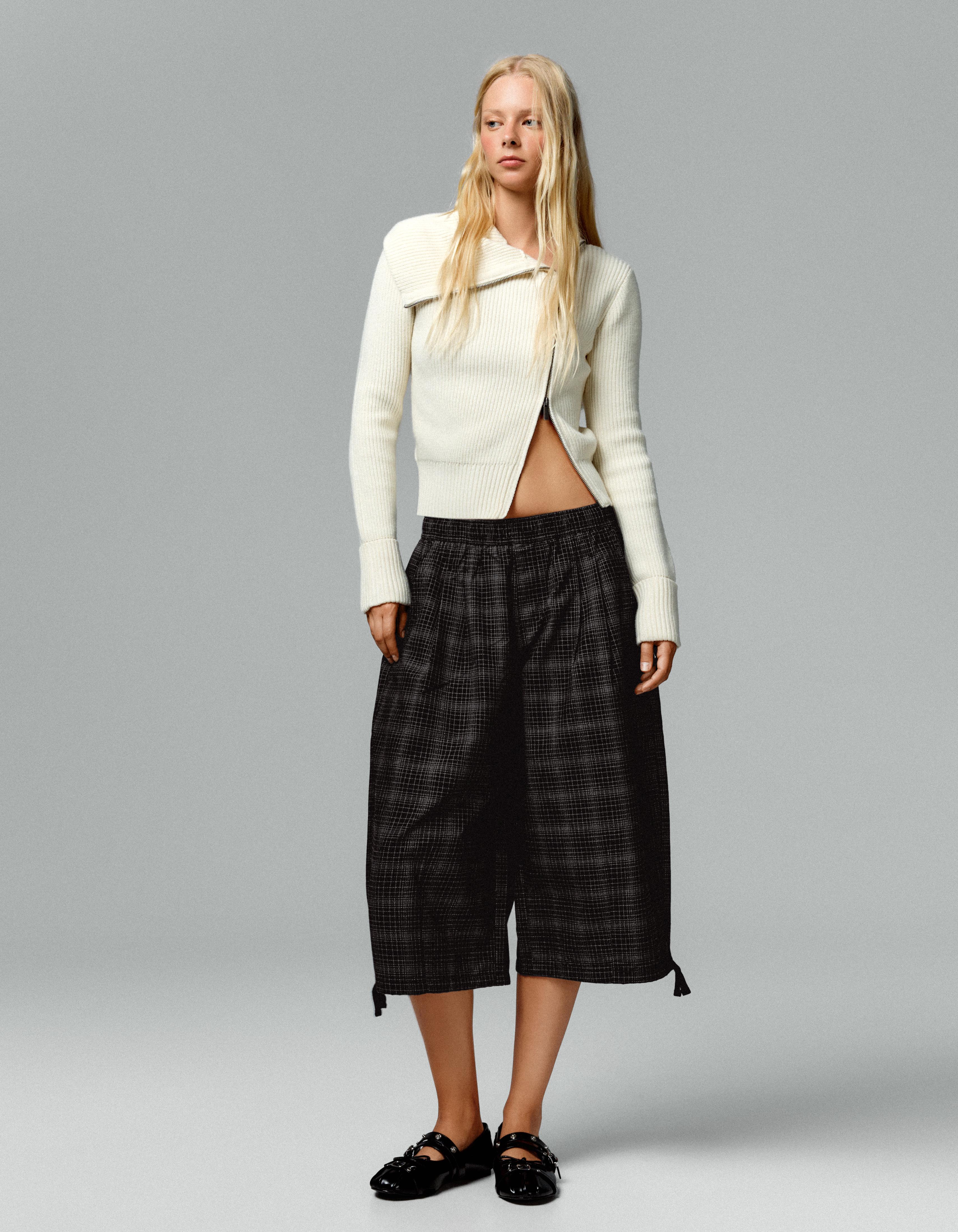 Long twill Bermuda shorts — Grey
