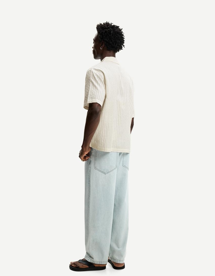 Embroidered short sleeve shirt-White