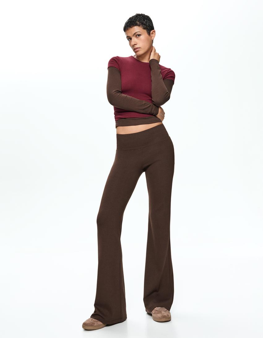 Pantalón flare-Marrón