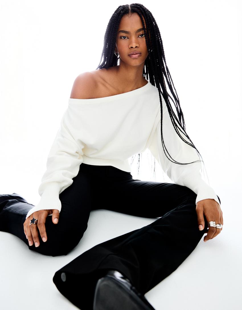 Asymmetric sweater with ribbed hem-Cream
