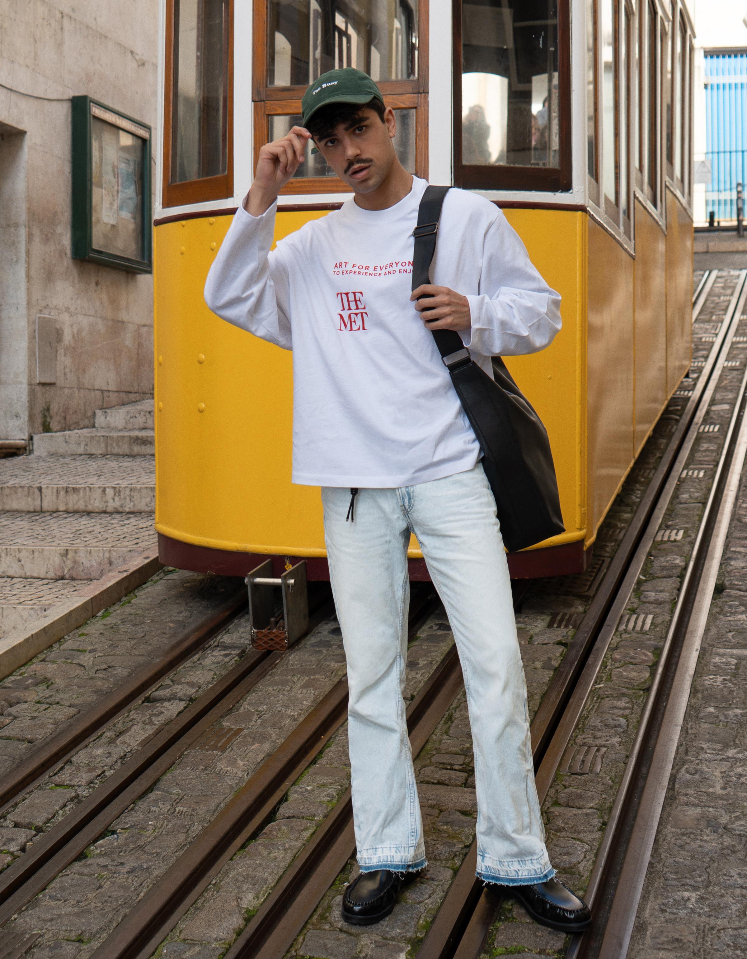 Bershka Straight-Schlagjeans Herren 36 Hellblau