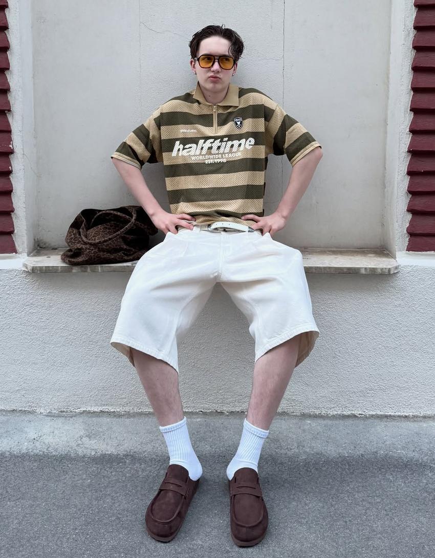 Barrel Bermuda shorts with darts-Cream