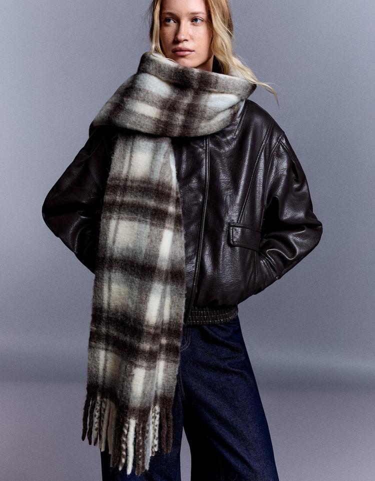 Fringed check scarf — Cream