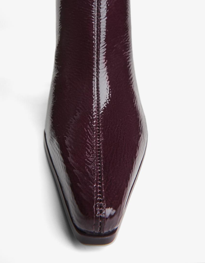 Embossed high-heel ankle boots-Maroon