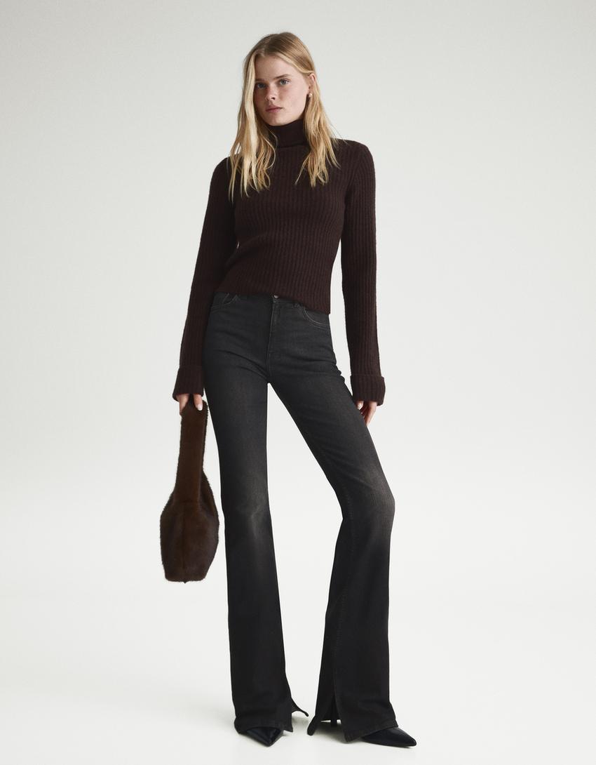 Flared jeans with slit-Black