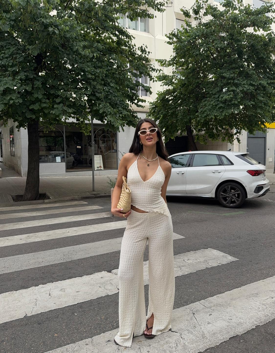 Wide-leg trousers