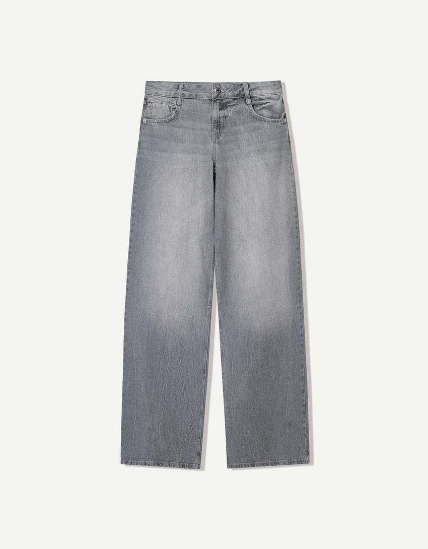 Wide-leg low-waist jeans