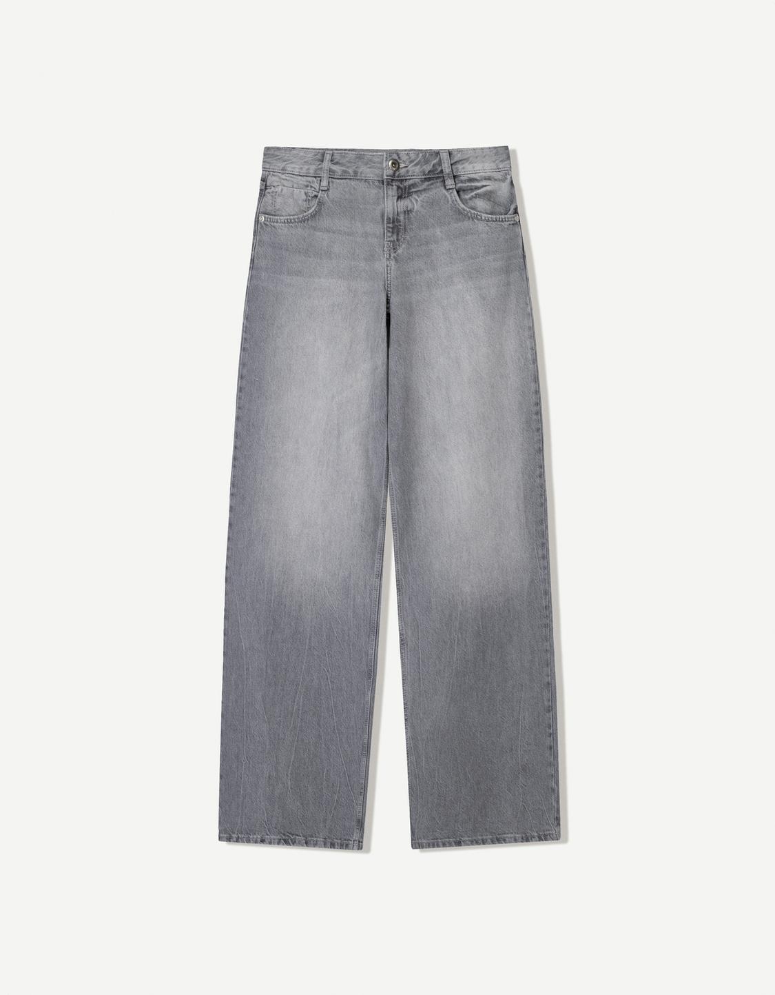 Wide-leg low-waist jeans