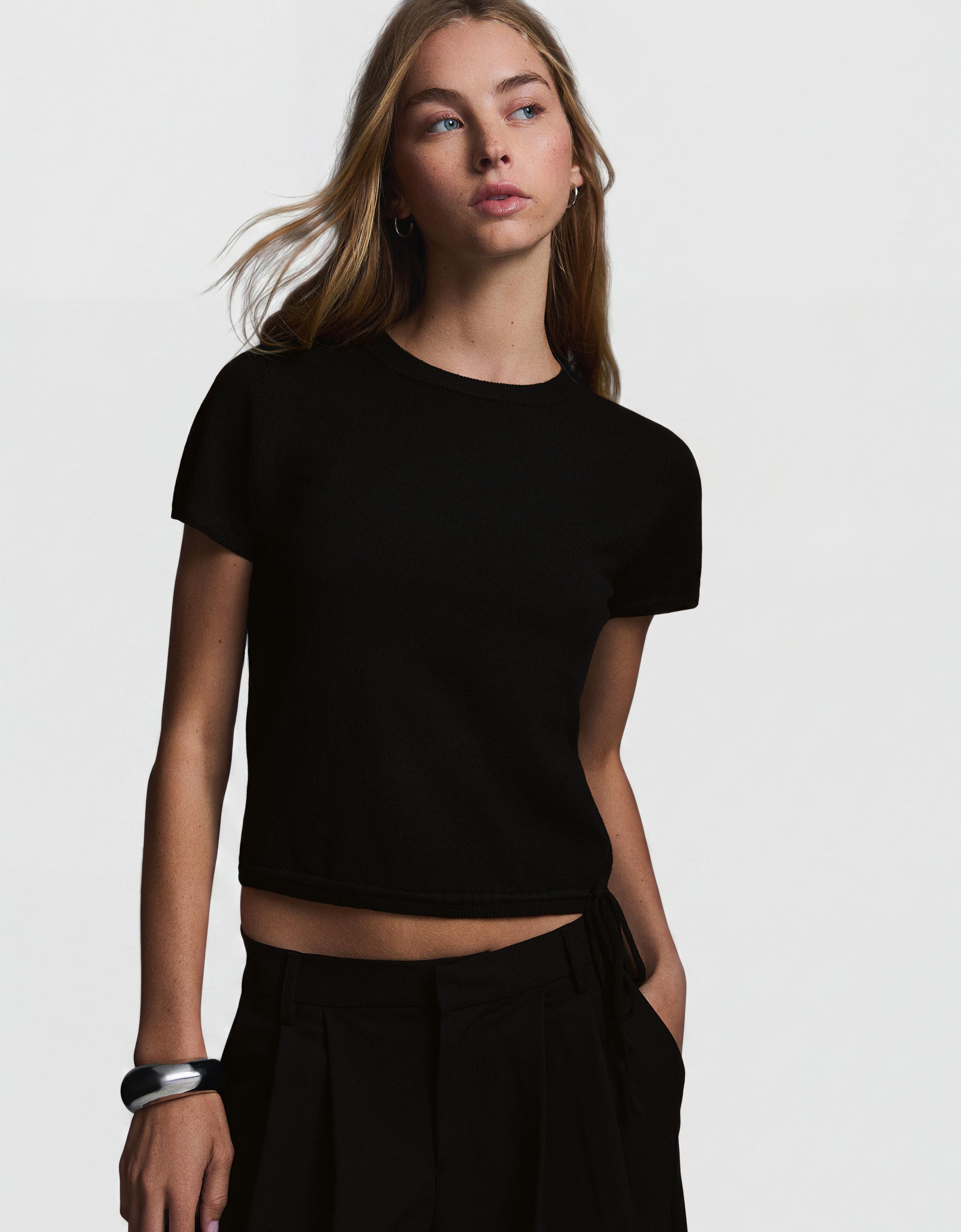 Short-sleeved round neck knit jumper — Black