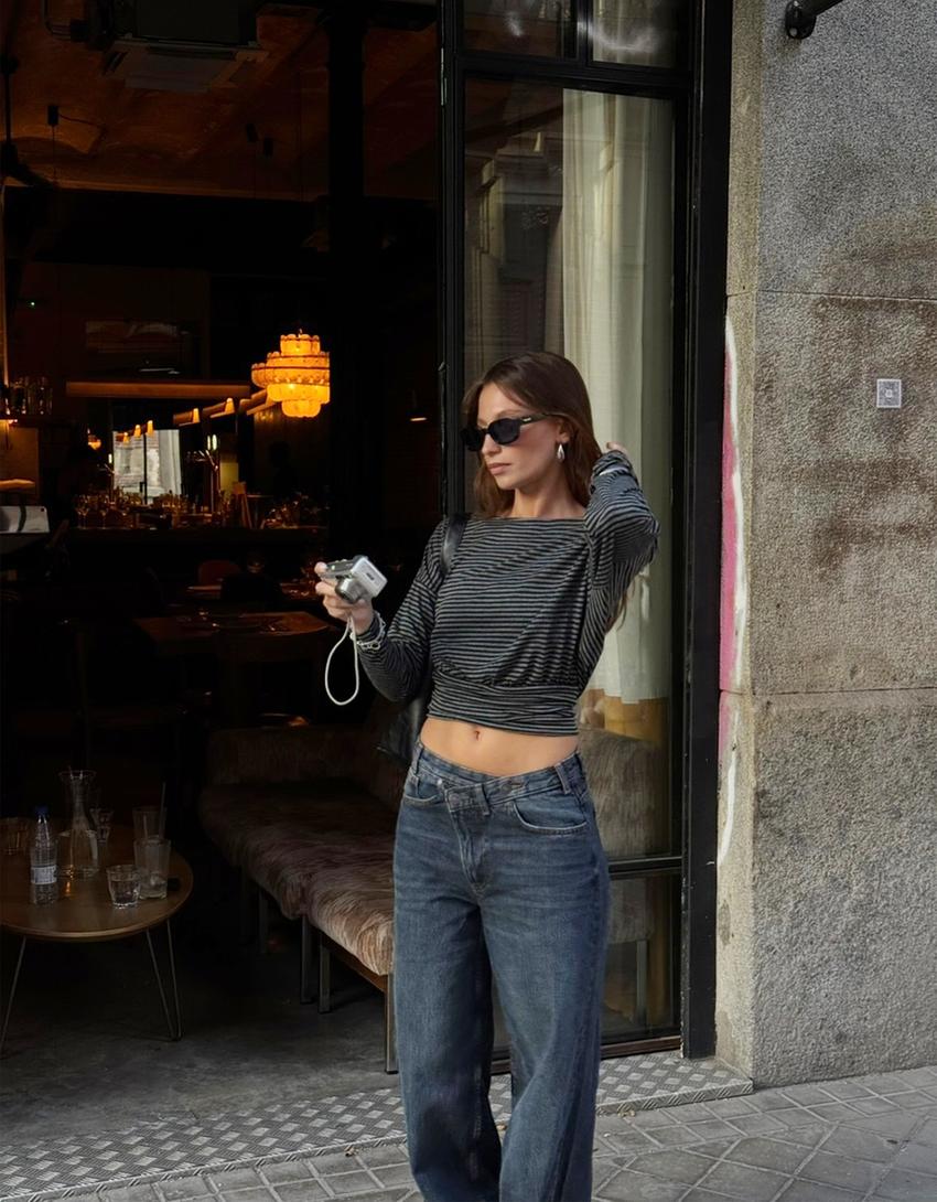 Blugi wide leg cu betelie petrecută-Albastru