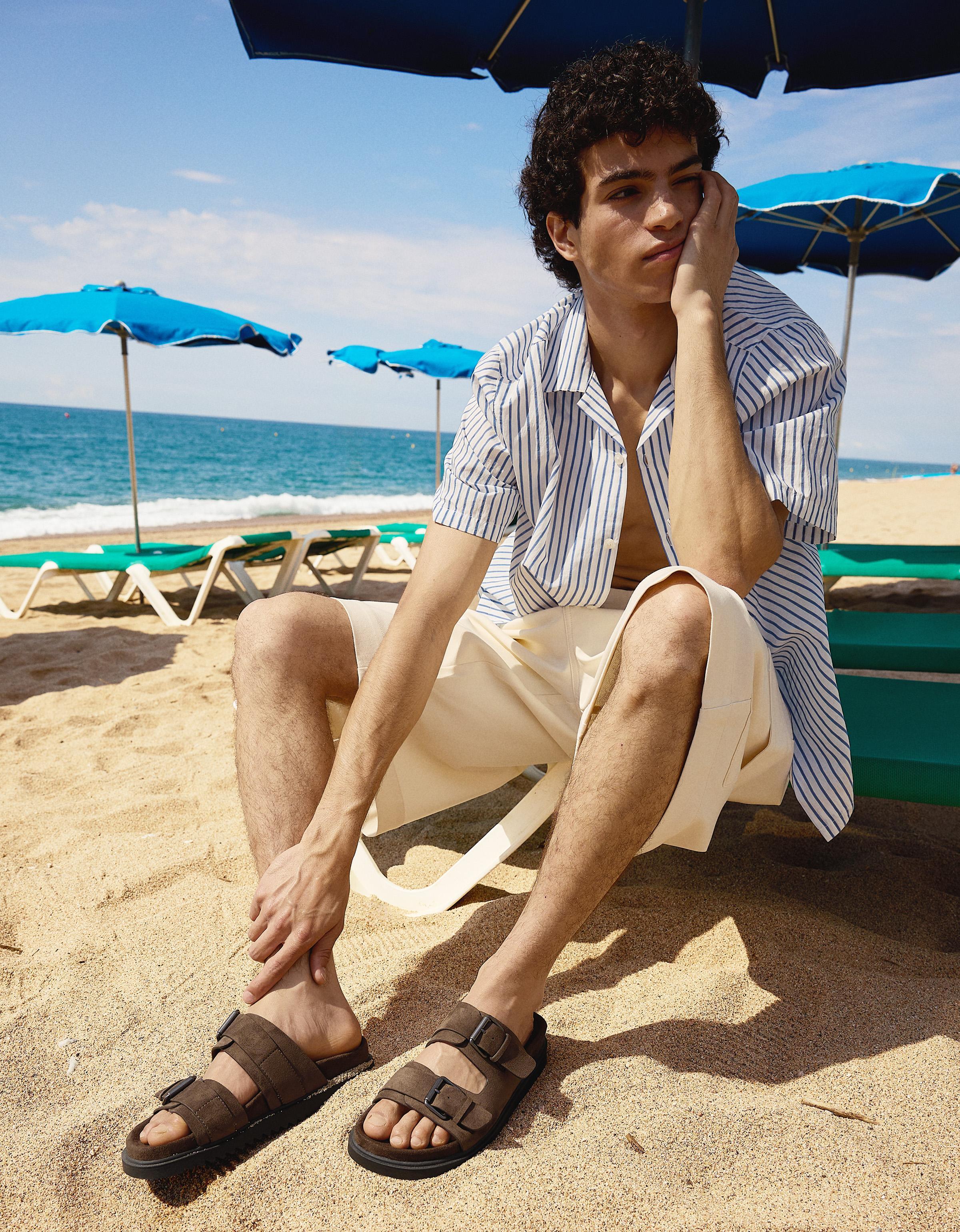 BUCKLED SANDALS — BROWN