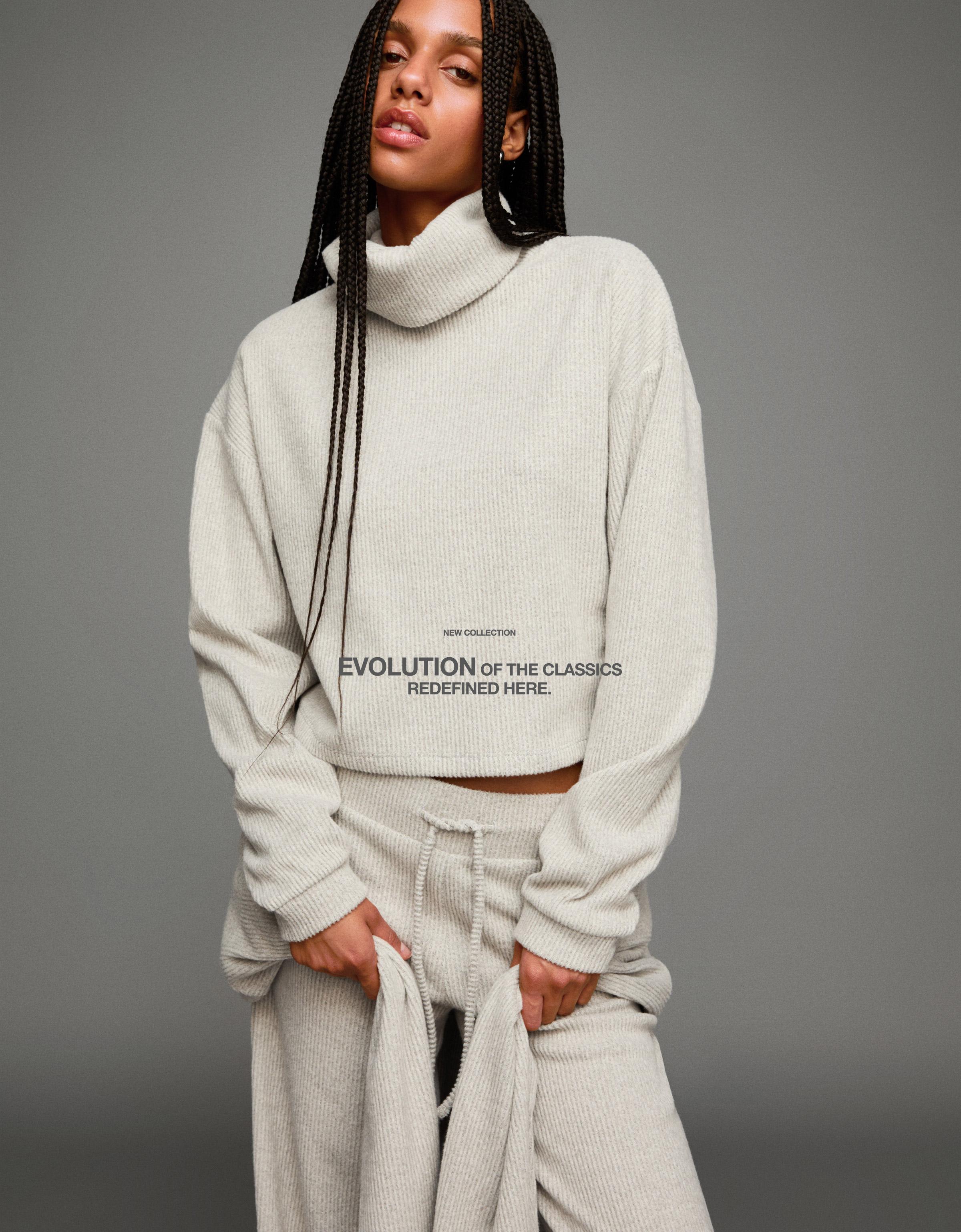 High neck ribbed sweater — Sand