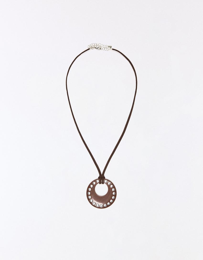 İp detaylı çivili kolye-Kahverengi