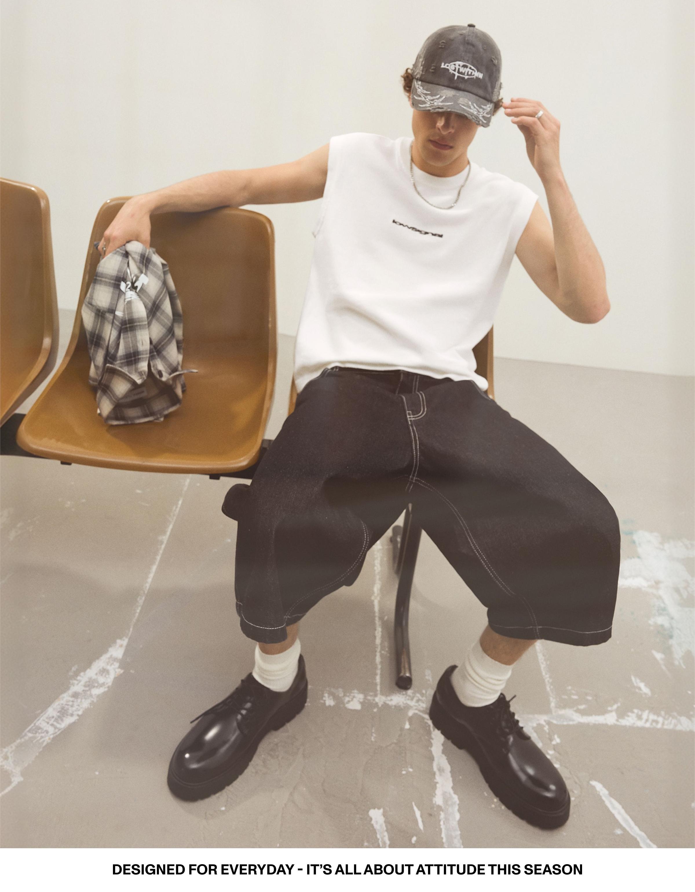 İşlemeli kolsuz tişört - Görsel 17