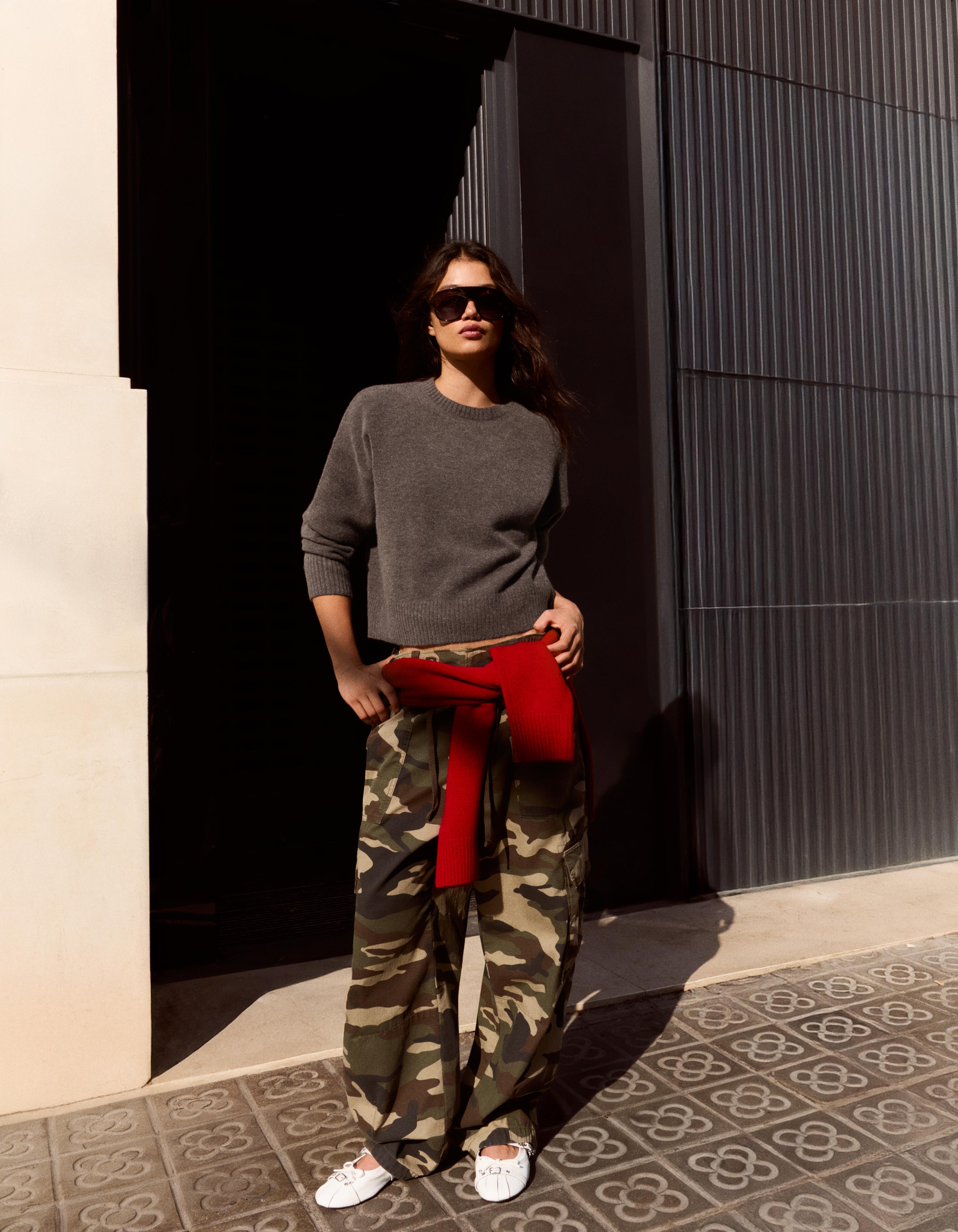 Round neck jumper — Brown