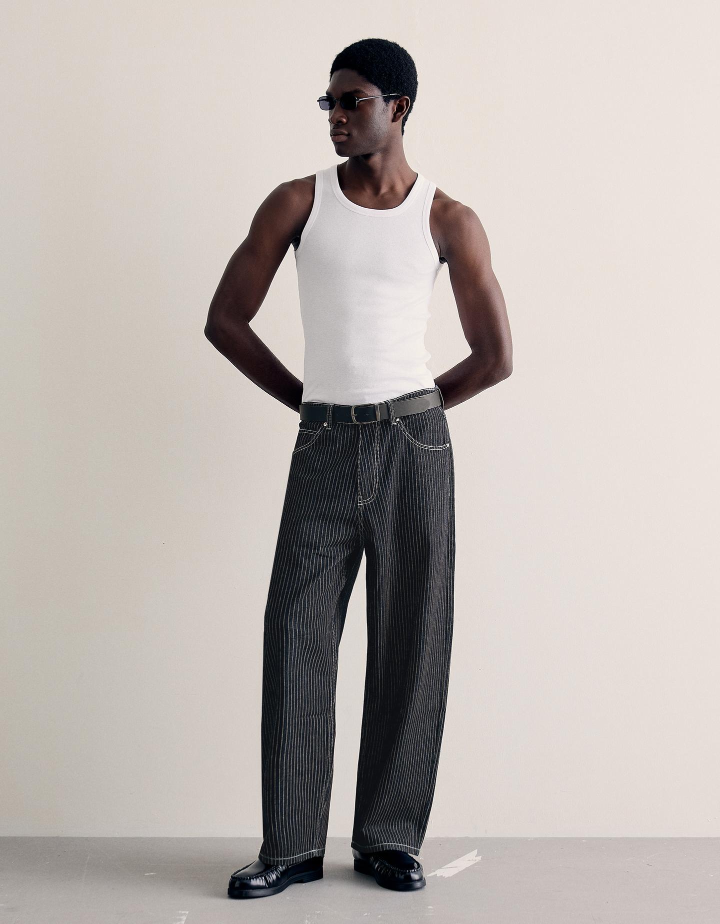 Bershka jeansy o kroju barrel w paski granatowy