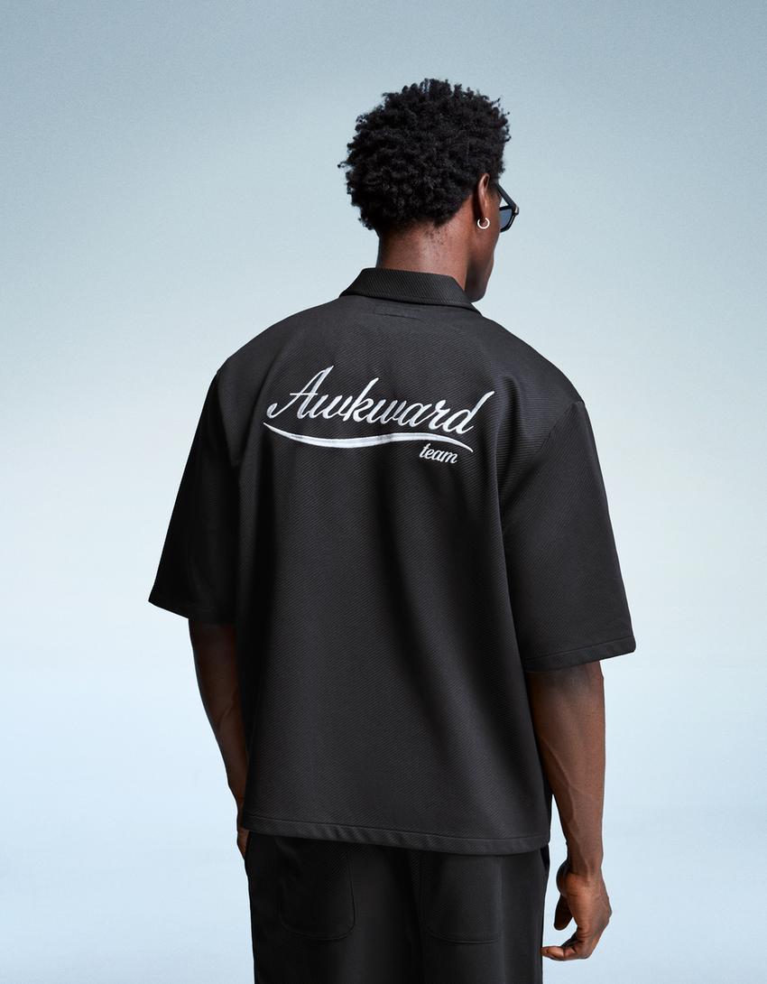 Camisa manga corta bordado-Negro