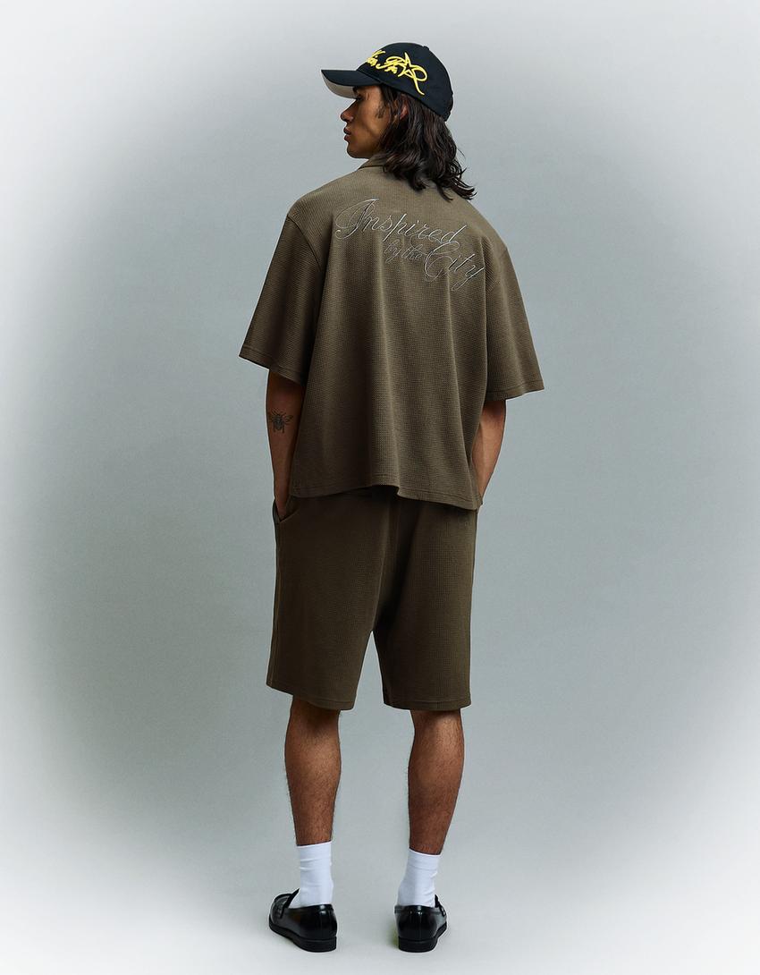 Waffle knit skater Bermuda shorts-Khaki