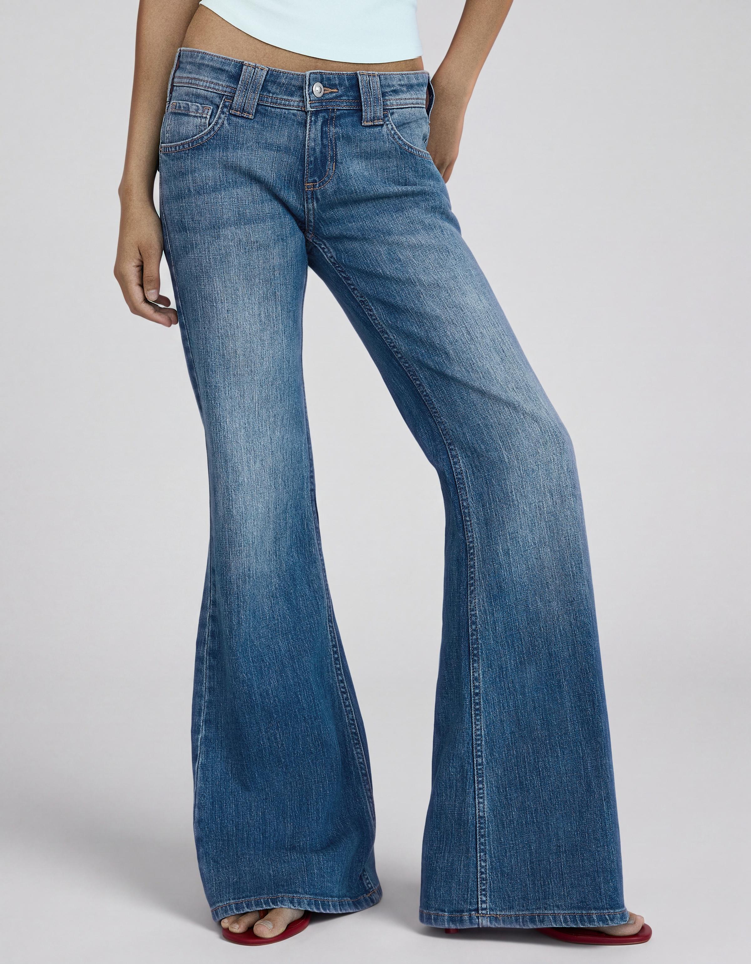 Low-rise embroidered flared jeans — Light blue