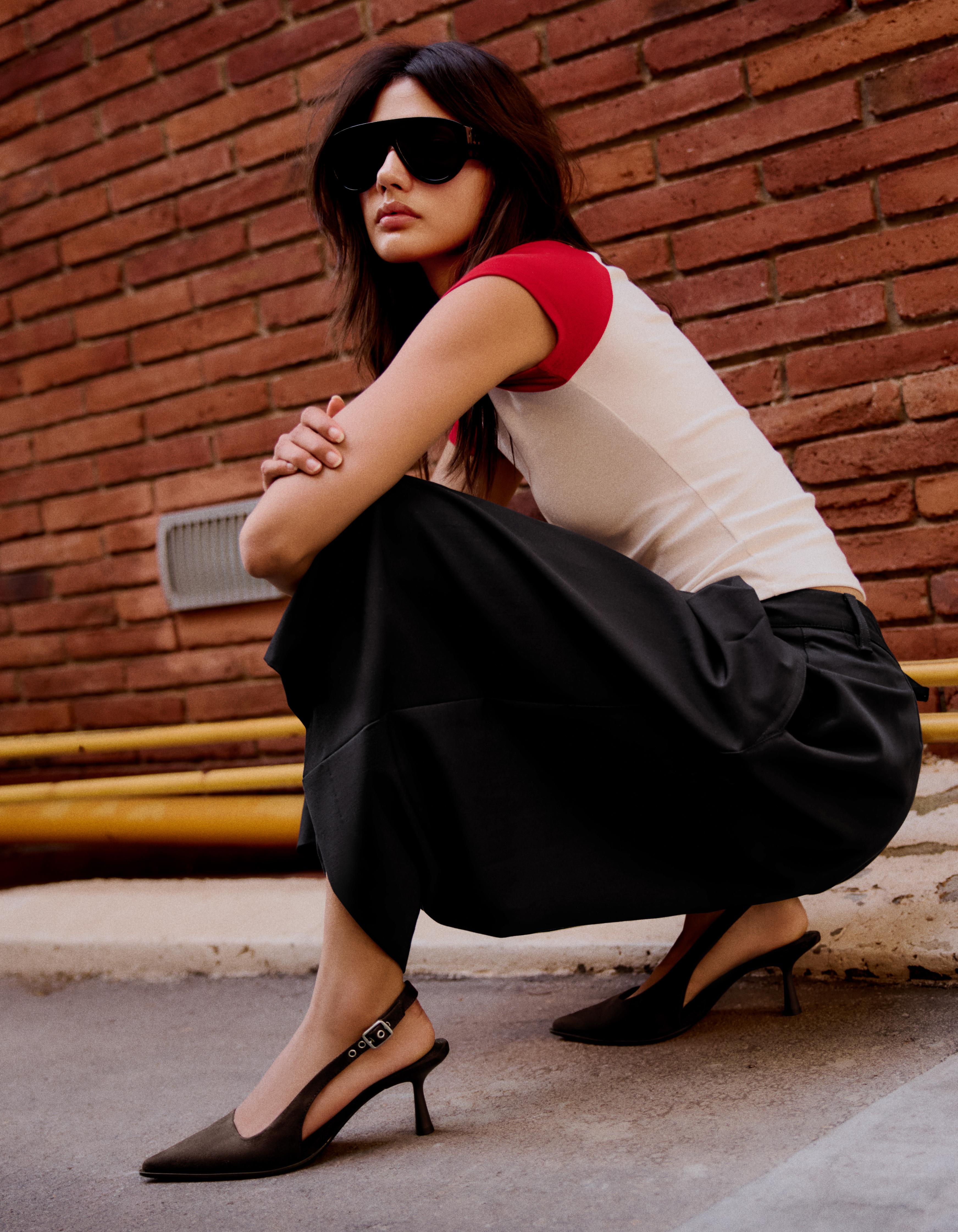 Slingback kitten heel shoes — Brown