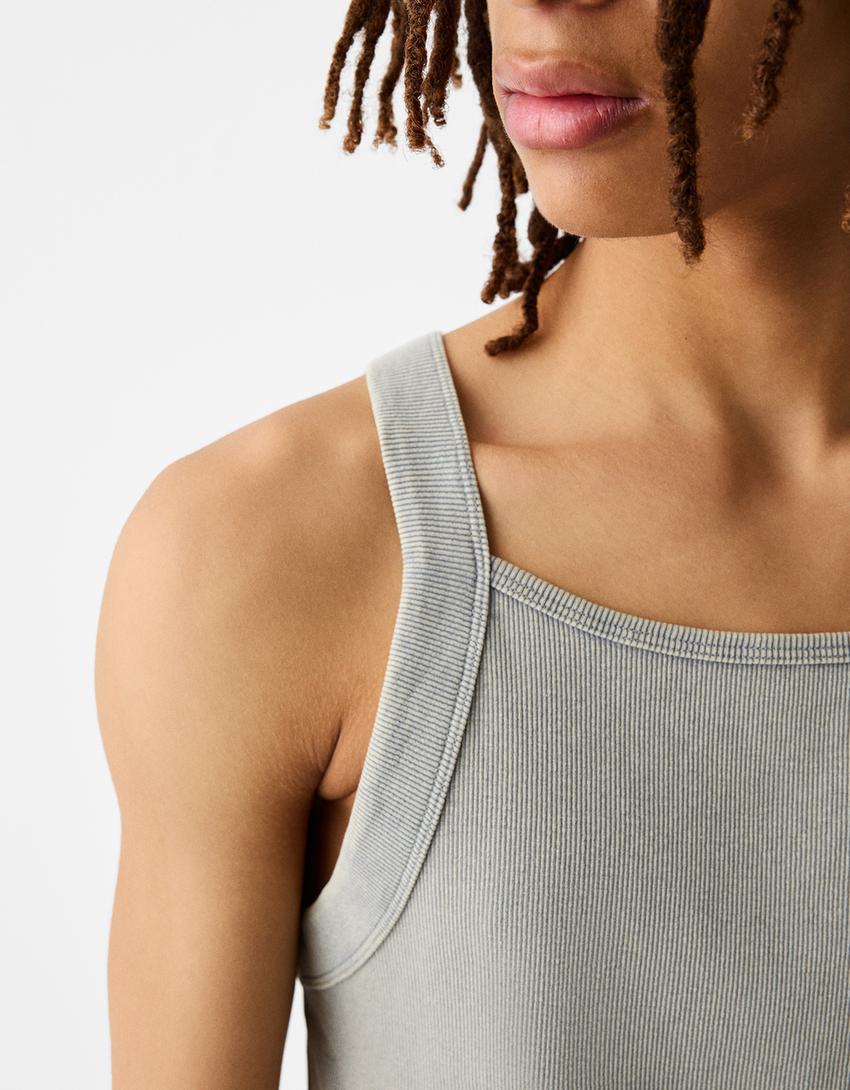 T-shirt alças nervuras gola reta-Cinza-5